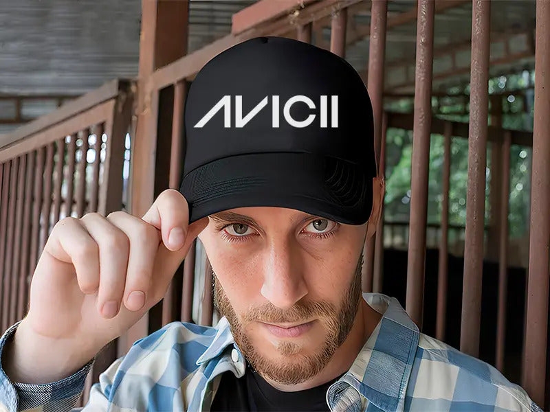 Gorra Trucker Avicii Música Electrónica Negro Ajustable Avc