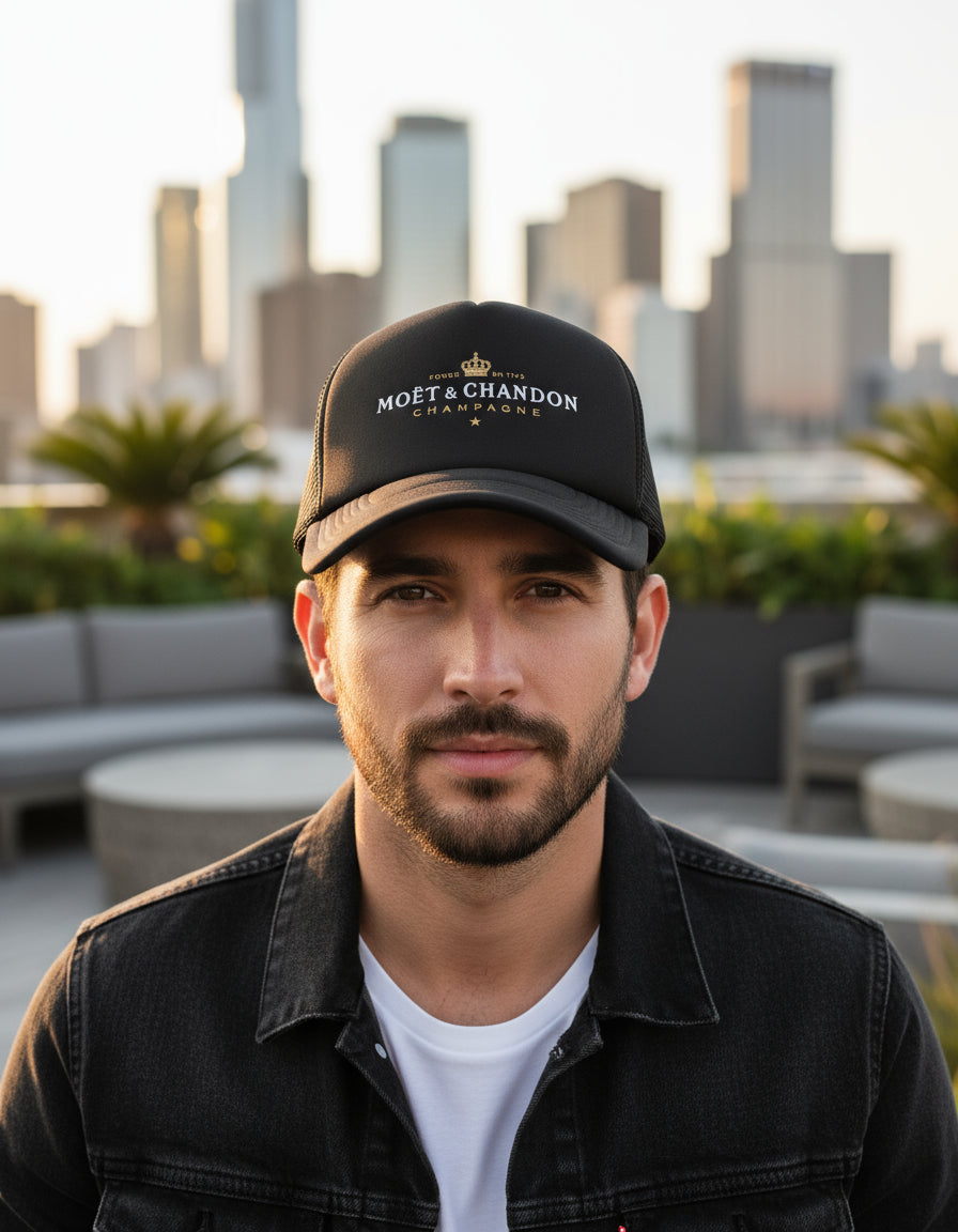 Gorra Trucker Moet & Chandon Champagne Bebida Lujo Elegante Negro Ajustable Moet