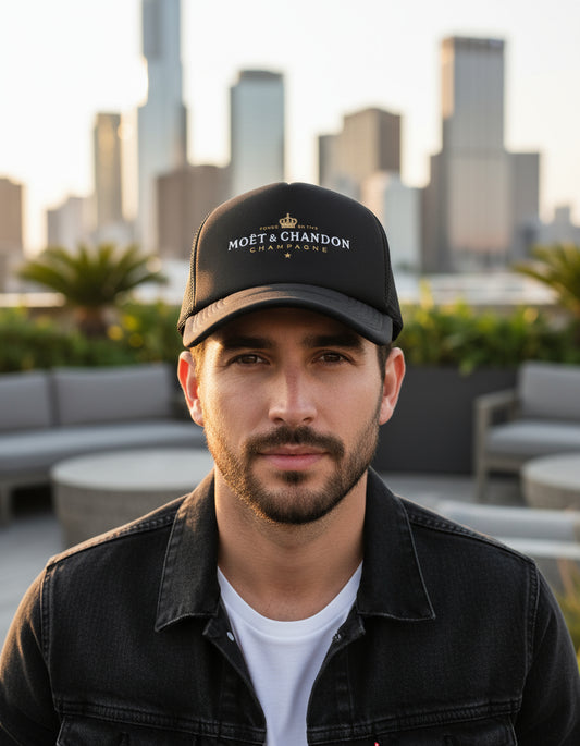Gorra Trucker Moet & Chandon Champagne Bebida Lujo Elegante Negro Ajustable Moet