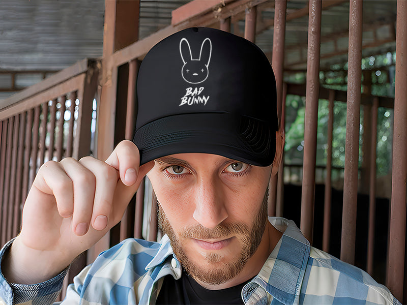 Gorra Trucker Bad Bunny Música Reggaeton Pop Trap Rock Negro Ajustable 1